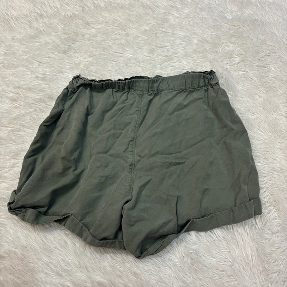 Aerie Paperbag Camp Shorts Green - Picture 4 of 4